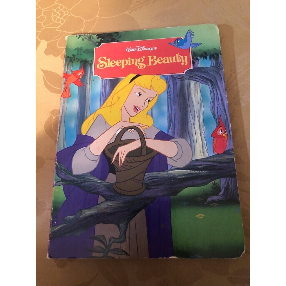 Walt Disneys Sleeping Beauty - Board book By‎ Findlay, Lisa - GOOD